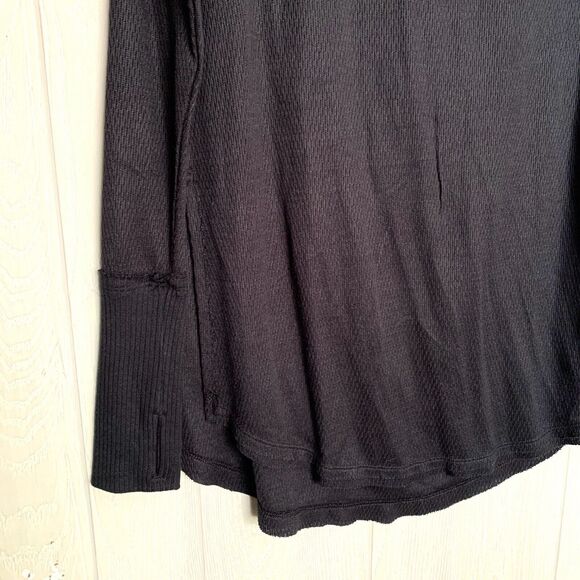Free People Black Thermal Long Sleeve Top Small NWT - Picture 4 of 9